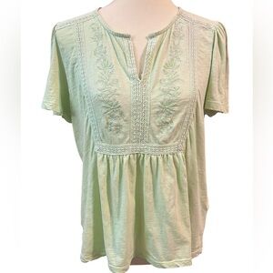 Lucky Brand Light Green Embroidered Blouse Womens Large v neck crochet detail